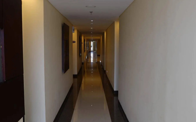 World Hotel