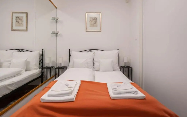 Mirage Monte Apartment