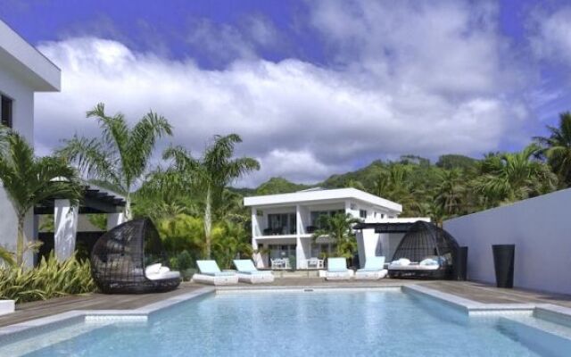 Crystal Blue Lagoon Villas