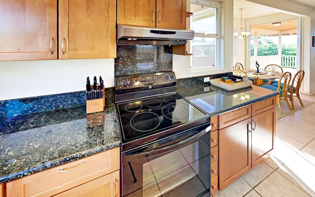 Kauhiwai Home 2 Bedrooms 2 Bathrooms Home