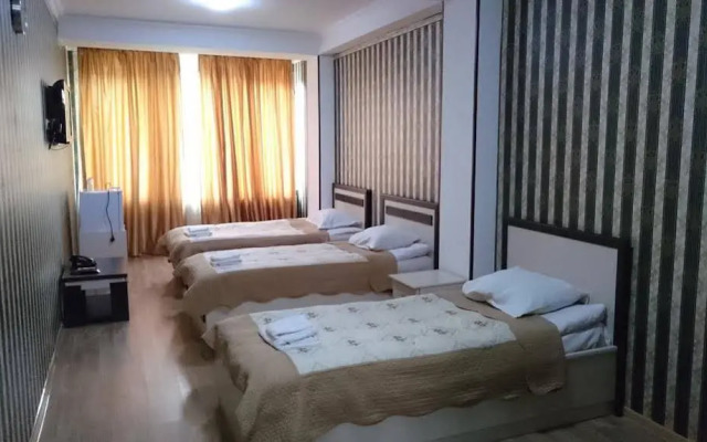 Star Hotel+