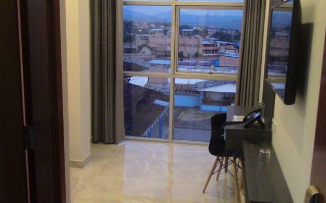 Palm Hotel