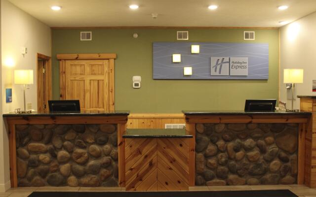 Holiday Inn Express Munising-Lakeview by IHG