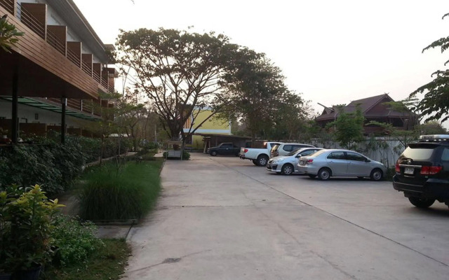 Baansakulpetch Hotel