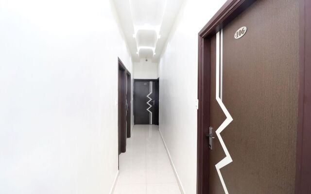 OYO 16379 Hotel LivInn Hub
