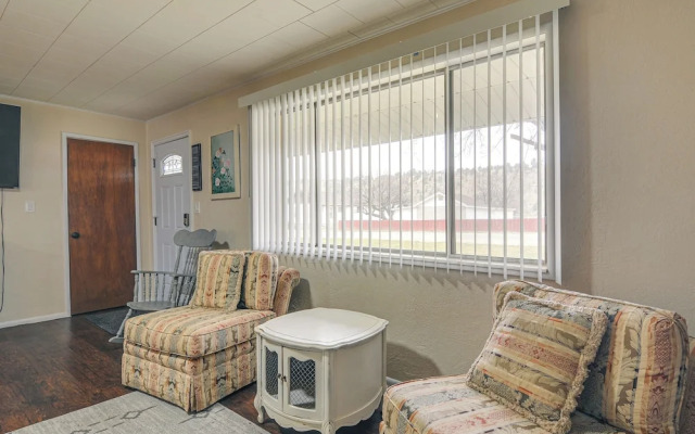 Tropic Getaway Near Bryce Canyon National Park!