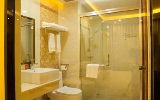 Dongxing Dongyi Hotel (Beilun Avenue Port)