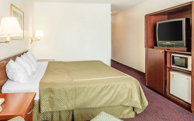 Rodeway Inn & Suites Portland West - Beaverton