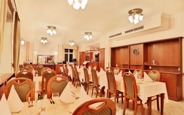 Villa Savoy Spa & Wellness