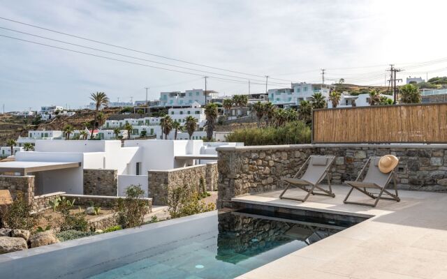 Bonzoe Suites & Villas