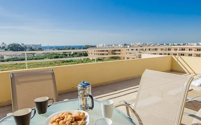 Oceanview Luxury Apartment 064