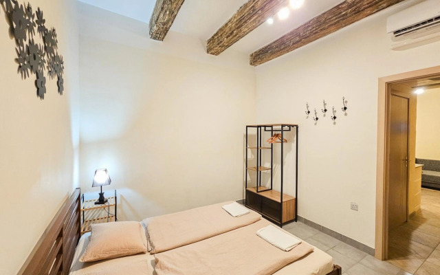 Valletta Main Street Apartment