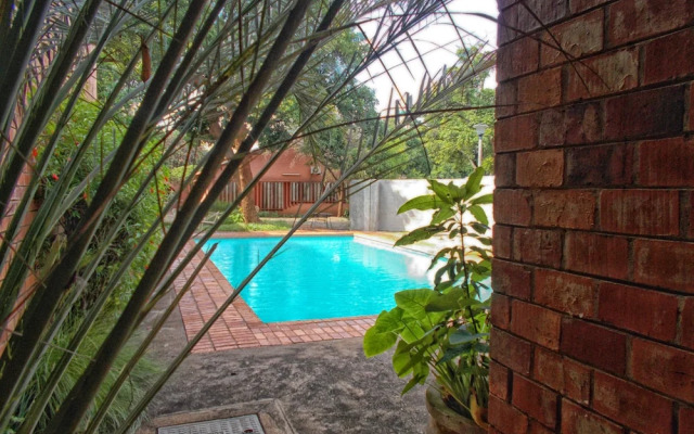 Ndeke Hotel