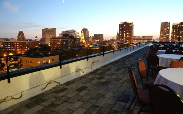 Comfort Inn & Suites Dtwn Lakeshore