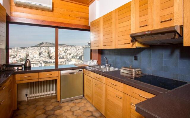 Exclusive apt with panoramic views! - ST8