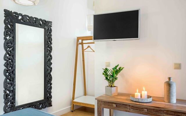 Lithinon Suites & Studios White