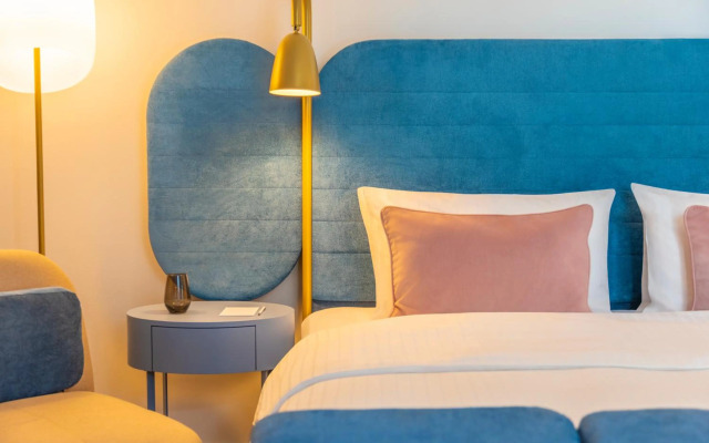 Capri by Fraser Leipzig