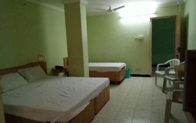 Sri Annapoorna Lodge