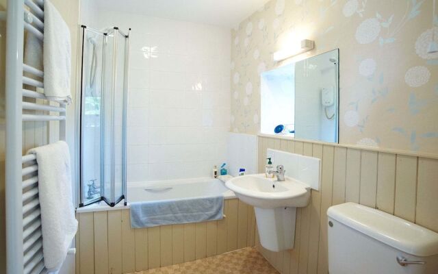 B&B Castleton House