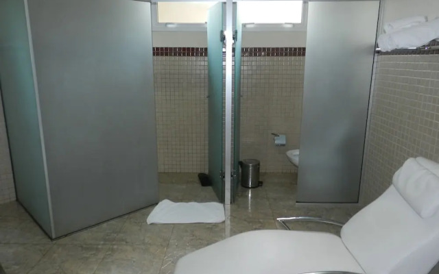 Paradise Inn Hotel e Lazer