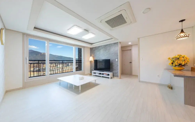 Ulsan Byeoldam Eunchae Pool Villa