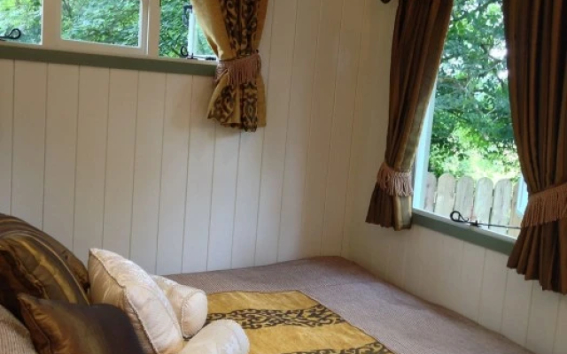 Poshhuts