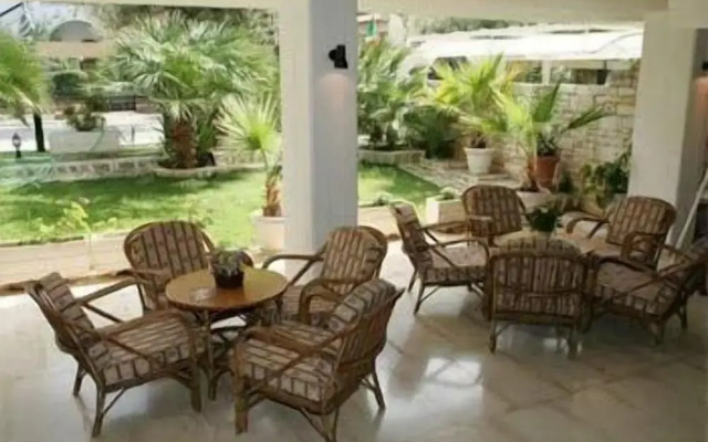 Zina Hotel Apartments