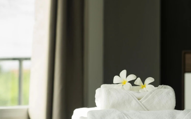 Villa Rajapruek Entire 3 villas 7 bedrooms near airport