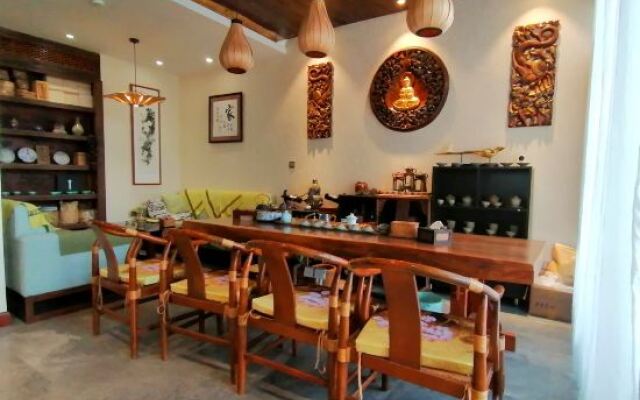 Lanshe Lake View Inn