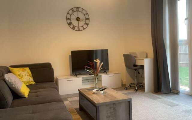 Impeccable 3-bed House in Northampton