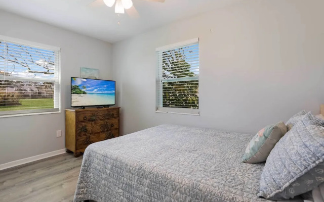 Palmetto Home w/ Manatee River Access!