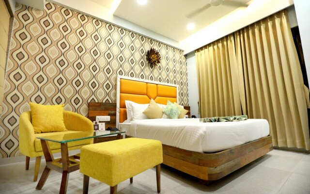 Hotel The Grand Ladhukara