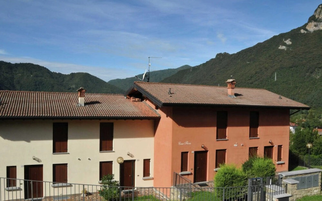 Belvilla by Oyo Casa Flora