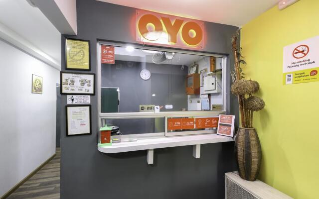 OYO 937 Lucky Hotel