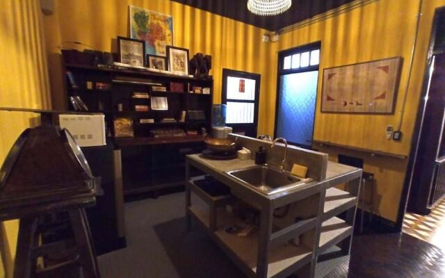 Long Feng Hostel Bangkok