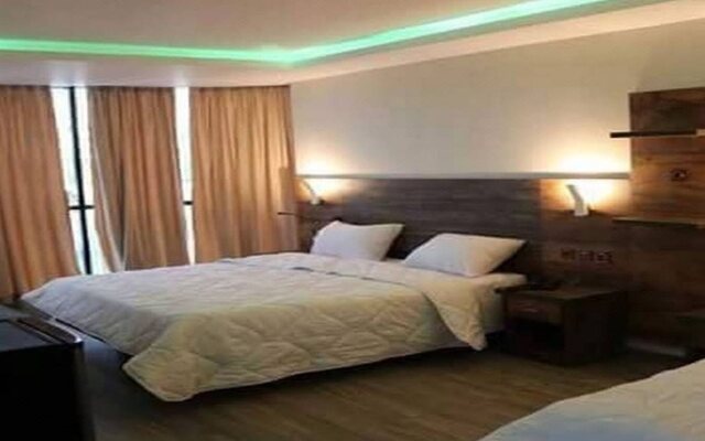 Barbarous Royal Hotel