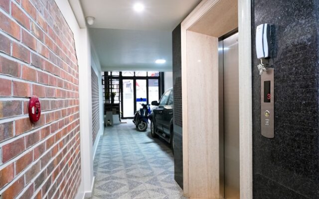 Fusion Gates Apartment