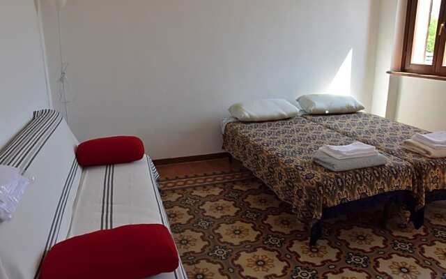 Stay in Verona Center