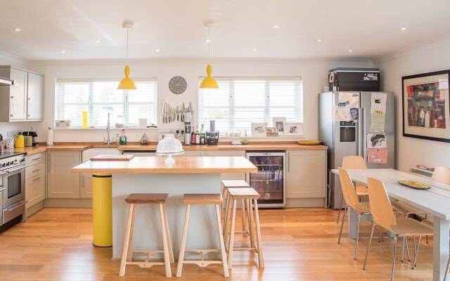 Honeybee Cottage