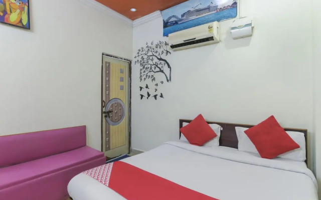 Oyo 4472 Hotel Chandra Deep