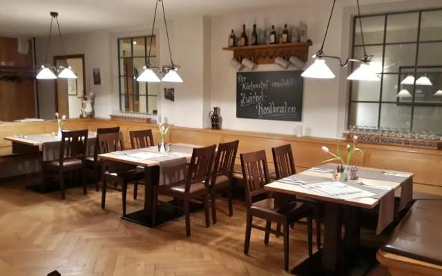 Hotel & Gasthof Zur Post