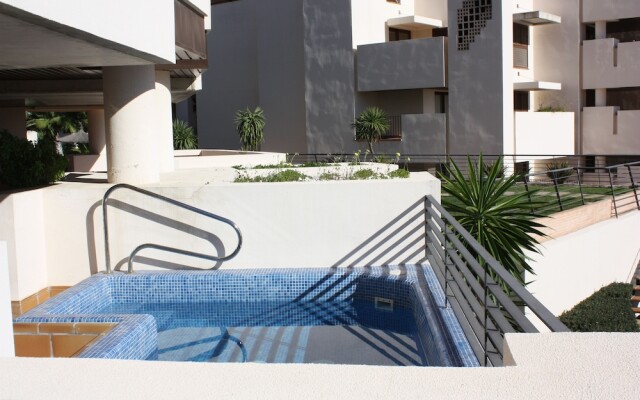 Beach Apartment - Private Pool