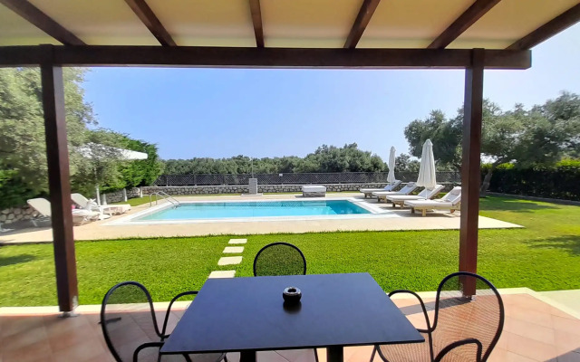 Lefkogea Villas