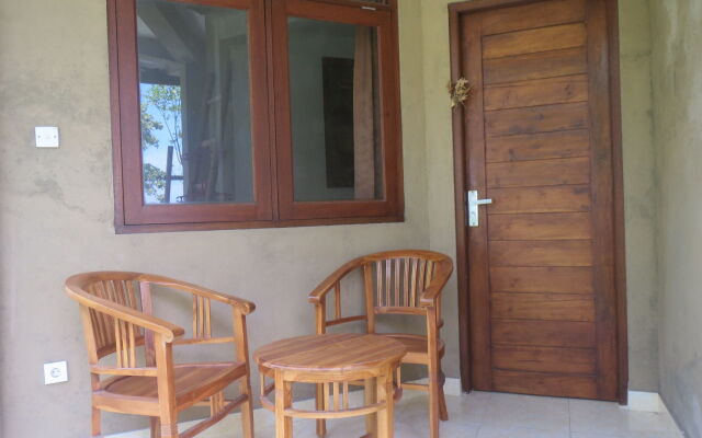 Amed Sari Beach Guesthouse