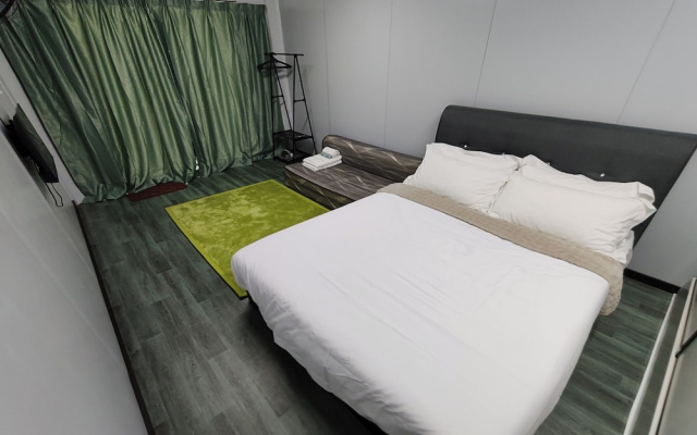 Galaxy Homestay (Muslim)