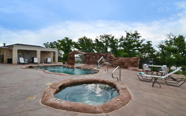 Best Western Premier Crown Chase Inn & Suites