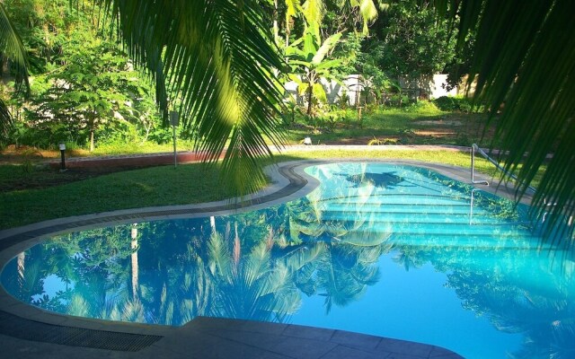 King Coconut Lodge