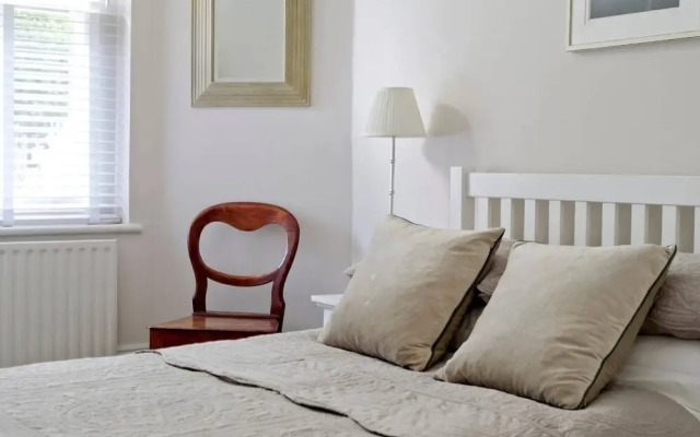 Gorgeous 3-bed Garden Flat Beside Battersea Park