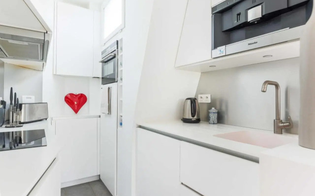 Squarebreak - Arc de Triomphe Apartments