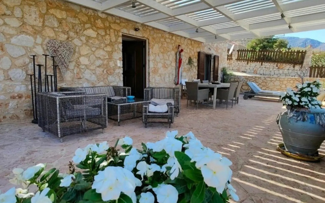 Belvedere private luxury beach villa